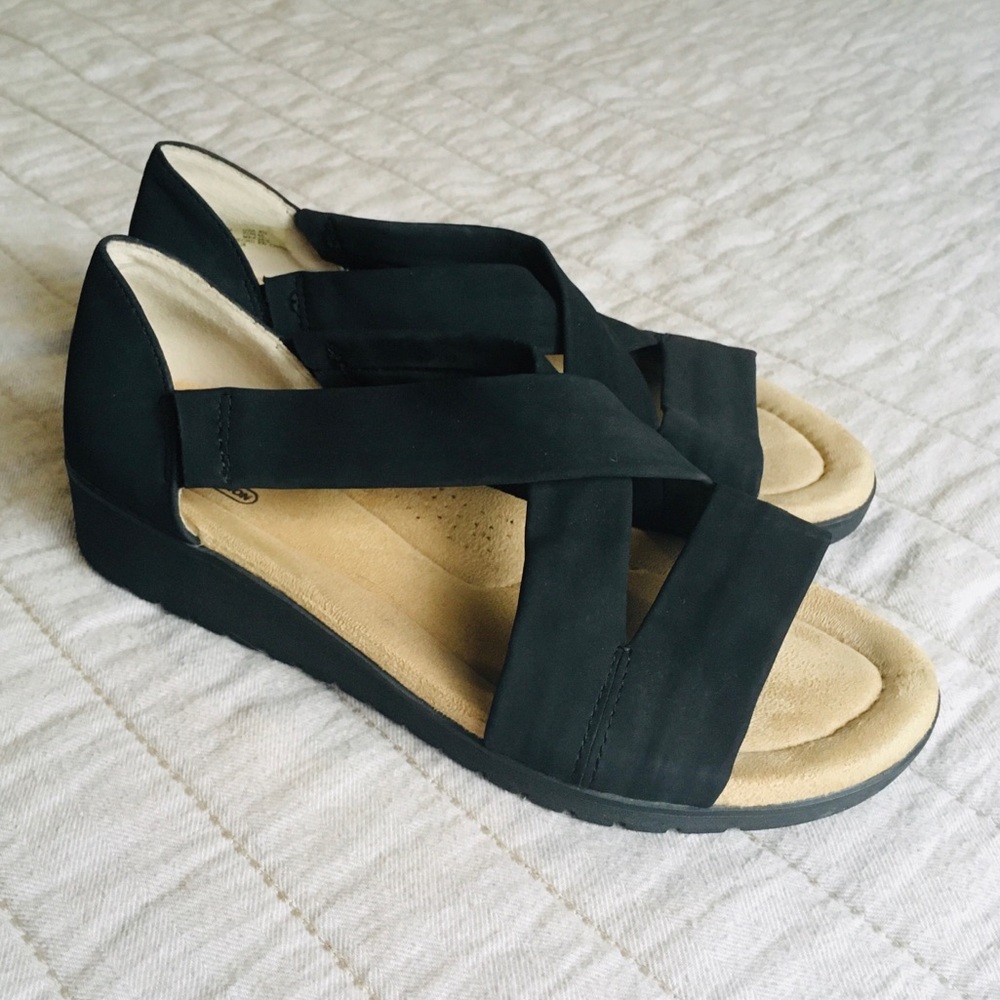 Earth Spirit Crossband Sandals